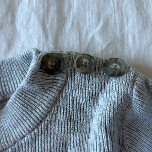 Gap Sweater - Picture 3 of 3